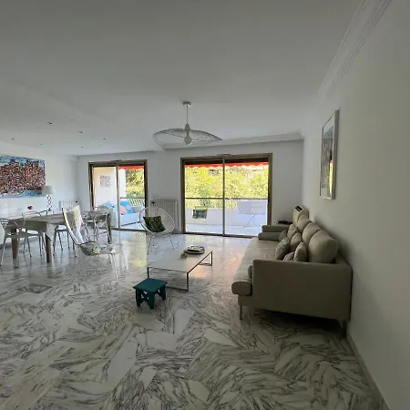 Near Martinez- 100m2- 3 Bedrooms-ac- Balcony Apartman Cannes