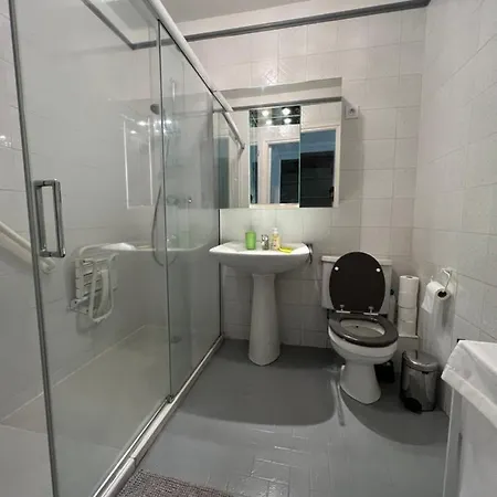 Martinez- Family 100m2 *