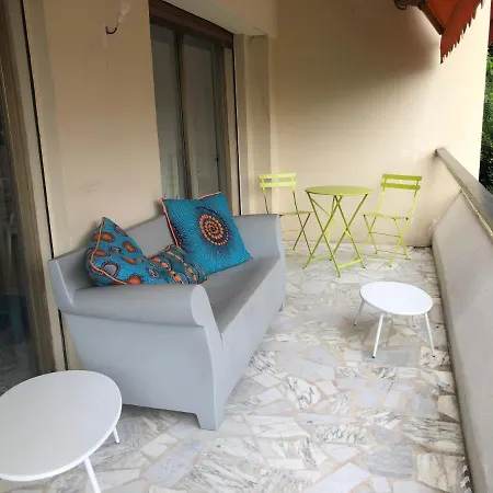 Martinez- Family 100m2 * Cannes